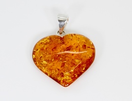 Joli Beau Large Baltic Amber Heart Pendant Necklace