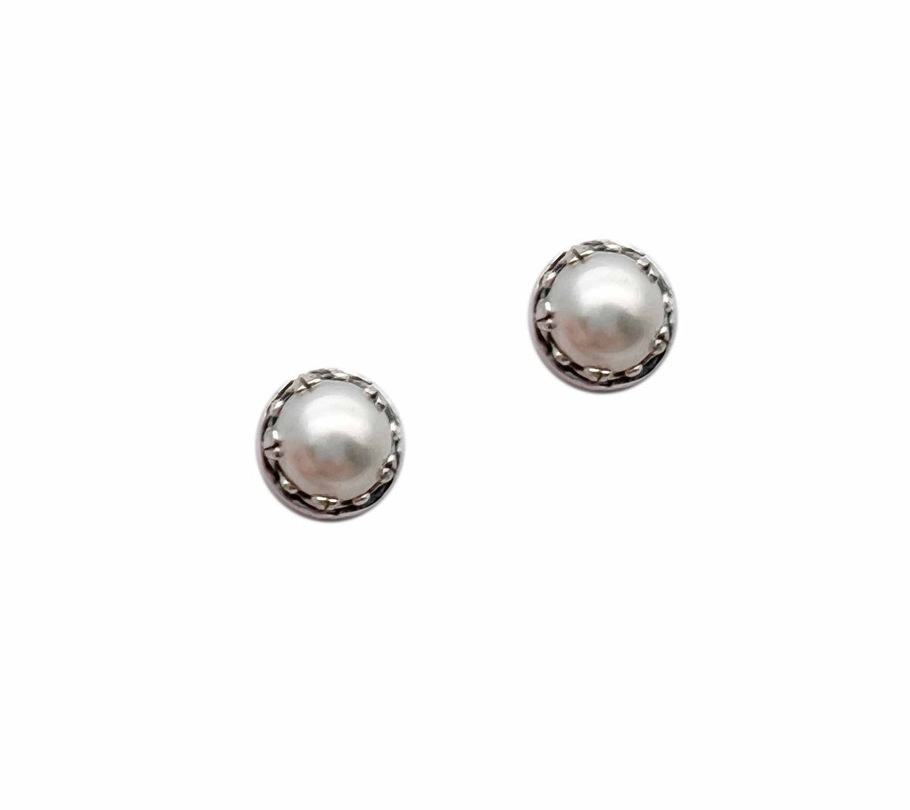 Sterling Silver Slightly Oxidised Lace Detail Round 7mll White Pearl Stud Earrings