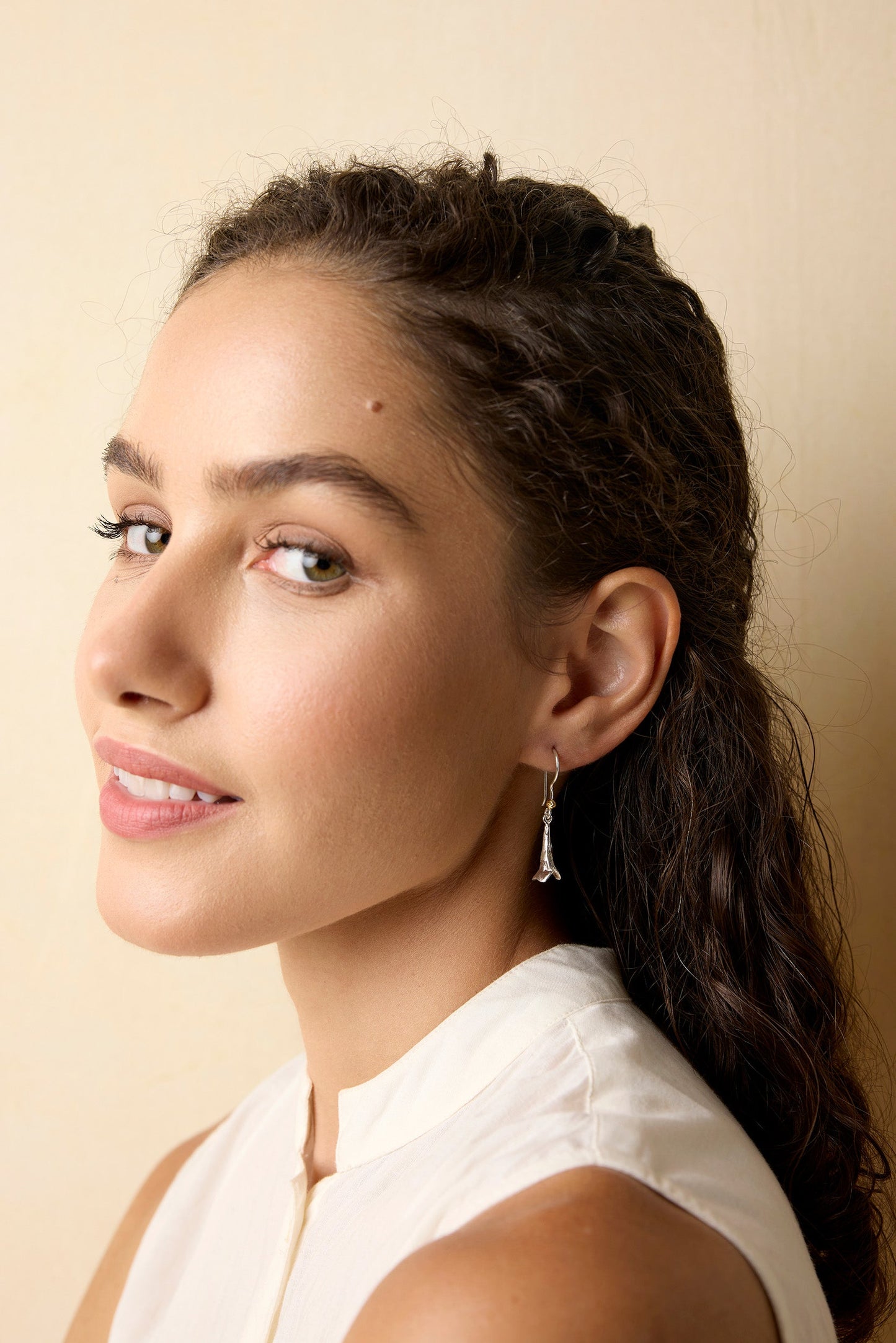 Joli Beau Sterling Silver Contemporary Lily Drop Earrings