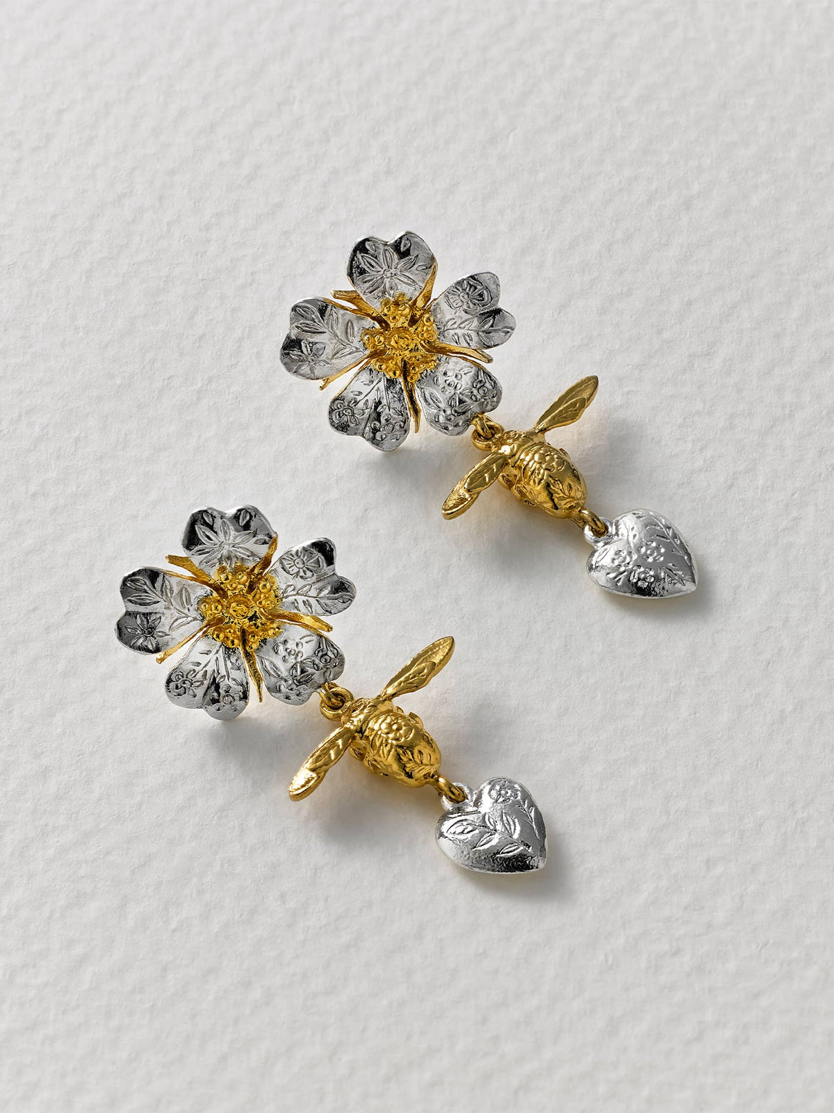Alex Monroe Mixed 22ct Yellow Gold & Silver Floral Engraved Wild Rose, Bee & Heart Drop Earrings 🇬🇧
