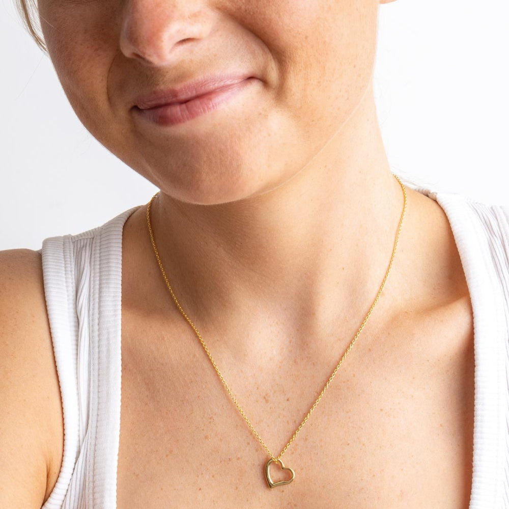 Joli Beau 18ct Yellow Gold Open Heart Necklace
