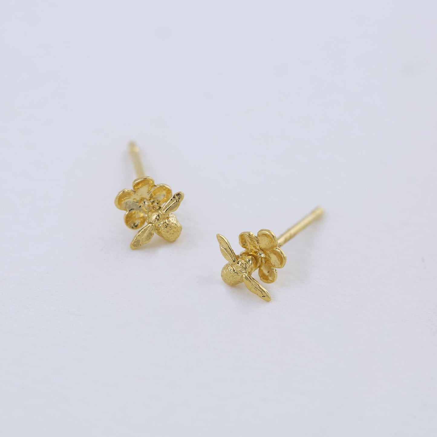 Alex Monroe Tiny Silver Gold Vermeil Forget Me Not Stud Earrings with Itsy Bitsy Bee