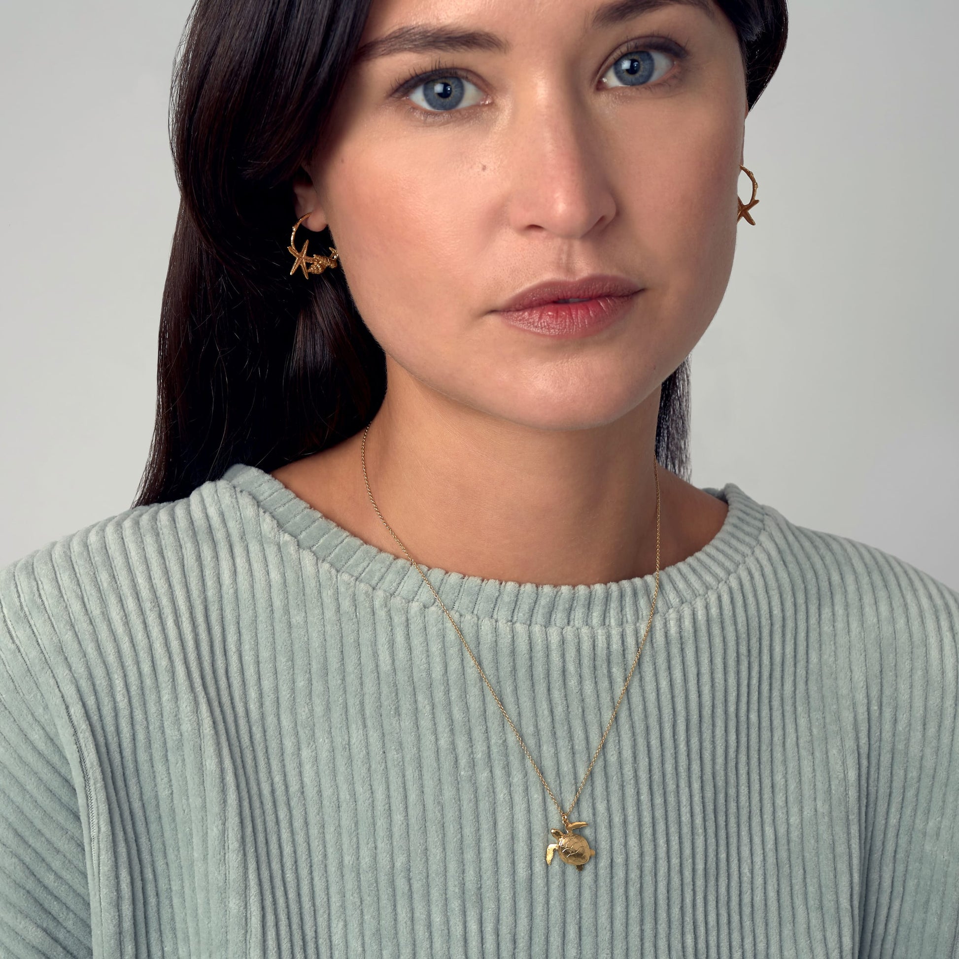 Alex Monroe 22 carat Yellow Gold Vermeil Sea Turtle Necklace worn by a model
