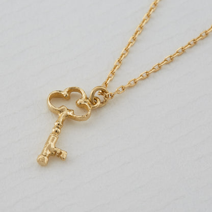 Alex Monroe 18ct Yellow Gold Teeny Tiny Garden Key Necklace 🇬🇧