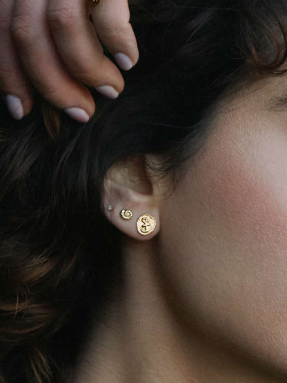 Alex Monroe Sterling Silver 22ct Gold Vermeil Mudlarked Anchor Token Stud Earrings 🇬🇧